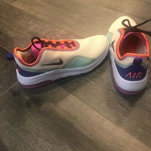 Nike gym shoes Sz 10